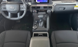 Toyota Tacoma 4WD SR5 Double Cab 6' Bed AT (Natl) 2026