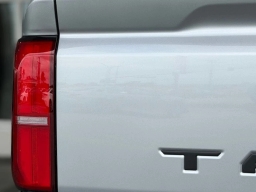 Toyota Tacoma 4WD TRD Sport Double Cab 6' Bed AT (Natl) 2026