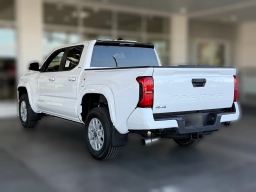 Toyota Tacoma 4WD SR5 Double Cab 6' Bed AT (Natl) 2026