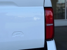 Toyota Tacoma 4WD SR5 Double Cab 6' Bed AT (Natl) 2026