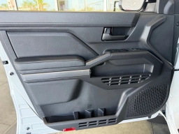 Toyota Tacoma 4WD SR5 Double Cab 6' Bed AT (Natl) 2026