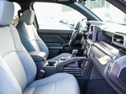 Toyota Tacoma 4WD SR5 Double Cab 5' Bed AT (Natl) 2026