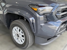 Toyota Tacoma 4WD SR5 Double Cab 6' Bed AT (Natl) 2026