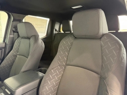 Toyota Tacoma 4WD SR5 Double Cab 6' Bed AT (Natl) 2026