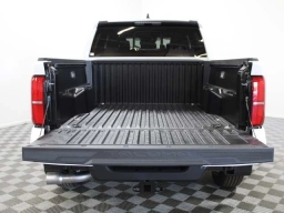 Toyota Tacoma 4WD SR5 Double Cab 6' Bed AT (Natl) 2026