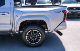 Toyota Tacoma 4WD TRD Sport Double Cab 5' Bed AT (Natl) 2026