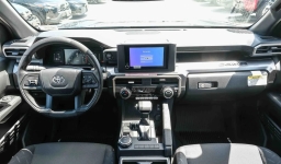 Toyota Tacoma 4WD SR5 Double Cab 5' Bed AT (Natl) 2026