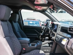 Toyota Tacoma 4WD SR5 Double Cab 5' Bed AT (Natl) 2026