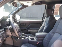 Toyota Tacoma 4WD SR5 Double Cab 5' Bed AT (Natl) 2026