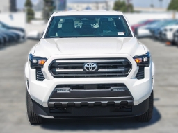 Toyota Tacoma 4WD SR5 Double Cab 5' Bed AT (Natl) 2026