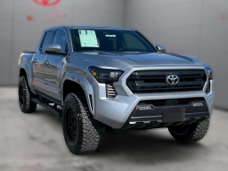 Toyota Tacoma 4WD SR5 Double Cab 5' Bed AT (Natl) 2026