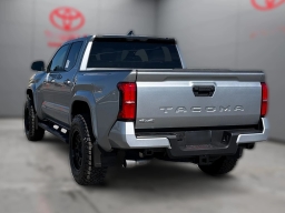Toyota Tacoma 4WD SR5 Double Cab 5' Bed AT (Natl) 2026