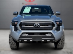 Toyota Tacoma 4WD SR5 Double Cab 5' Bed AT (Natl) 2026