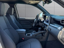 Toyota Tacoma 4WD SR5 Double Cab 5' Bed AT (Natl) 2026