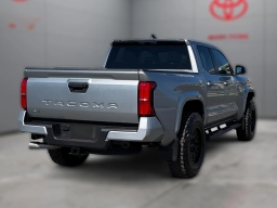 Toyota Tacoma 4WD SR5 Double Cab 5' Bed AT (Natl) 2026