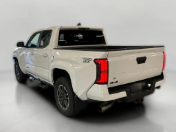 Toyota Tacoma 4WD TRD Sport Double Cab 5' Bed AT (Natl) 2026