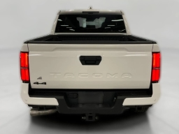 Toyota Tacoma 4WD TRD Sport Double Cab 5' Bed AT (Natl) 2026