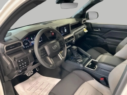 Toyota Tacoma 4WD TRD Sport Double Cab 5' Bed AT (Natl) 2026