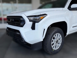 Toyota Tacoma 4WD SR5 Double Cab 6' Bed AT (Natl) 2026