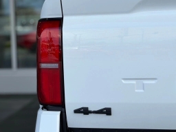 Toyota Tacoma 4WD SR5 Double Cab 6' Bed AT (Natl) 2026