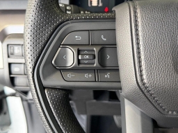 Toyota Tacoma 4WD SR5 Double Cab 6' Bed AT (Natl) 2026