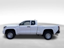 Toyota Tacoma 2WD SR XtraCab 6' Bed AT (Natl) 2026