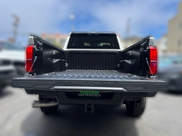 Toyota Tacoma 2WD SR XtraCab 6' Bed AT (Natl) 2026