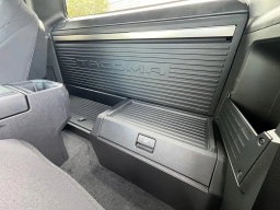 Toyota Tacoma 2WD SR XtraCab 6' Bed AT (Natl) 2026