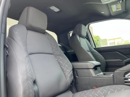 Toyota Tacoma 2WD SR XtraCab 6' Bed AT (Natl) 2026