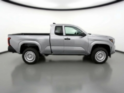 Toyota Tacoma 4WD SR XtraCab 6' Bed AT (Natl) 2026