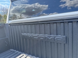 Toyota Tacoma 4WD SR XtraCab 6' Bed AT (Natl) 2026