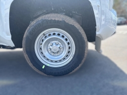 Toyota Tacoma 4WD SR XtraCab 6' Bed AT (Natl) 2026