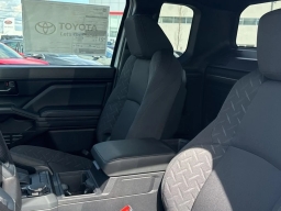 Toyota Tacoma 4WD SR XtraCab 6' Bed AT (Natl) 2026