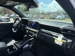 Toyota Tacoma 4WD SR XtraCab 6' Bed AT (Natl) 2026