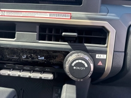 Toyota Tacoma 4WD SR XtraCab 6' Bed AT (Natl) 2026