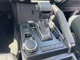 Toyota Tacoma 4WD SR XtraCab 6' Bed AT (Natl) 2026