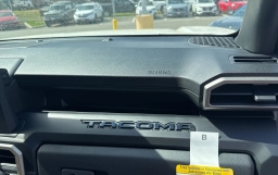 Toyota Tacoma 4WD SR XtraCab 6' Bed AT (Natl) 2026