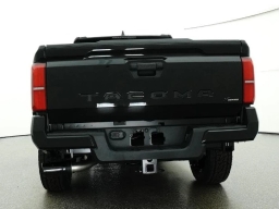 Toyota Tacoma 2WD SR5 Double Cab 5' Bed AT (Natl) 2026