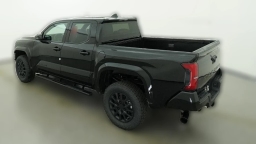 Toyota Tacoma 2WD SR5 Double Cab 5' Bed AT (Natl) 2026