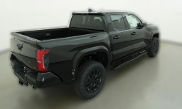 Toyota Tacoma 2WD SR5 Double Cab 5' Bed AT (Natl) 2026