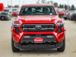Toyota Tacoma 2WD SR5 Double Cab 5' Bed AT (Natl) 2026