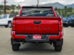 Toyota Tacoma 2WD SR5 Double Cab 5' Bed AT (Natl) 2026