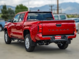 Toyota Tacoma 2WD SR5 Double Cab 5' Bed AT (Natl) 2026