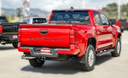 Toyota Tacoma 2WD SR5 Double Cab 5' Bed AT (Natl) 2026
