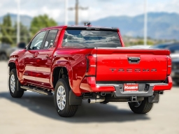 Toyota Tacoma 2WD SR5 Double Cab 5' Bed AT (Natl) 2026