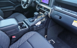 Toyota Tacoma 2WD SR5 Double Cab 6' Bed AT (Natl) 2026
