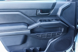 Toyota Tacoma 2WD SR5 Double Cab 6' Bed AT (Natl) 2026