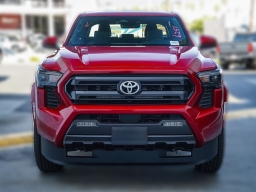 Toyota Tacoma 2WD SR5 Double Cab 5' Bed AT (Natl) 2026