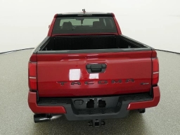 Toyota Tacoma 2WD SR5 Double Cab 5' Bed AT (Natl) 2026