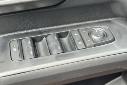 Toyota Tacoma 2WD SR5 Double Cab 5' Bed AT (Natl) 2026